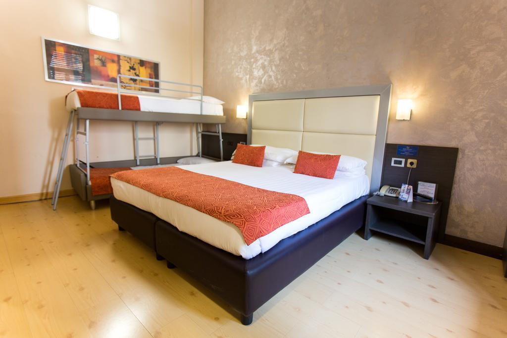 Hotel Piacenza Мілан Екстер'єр фото